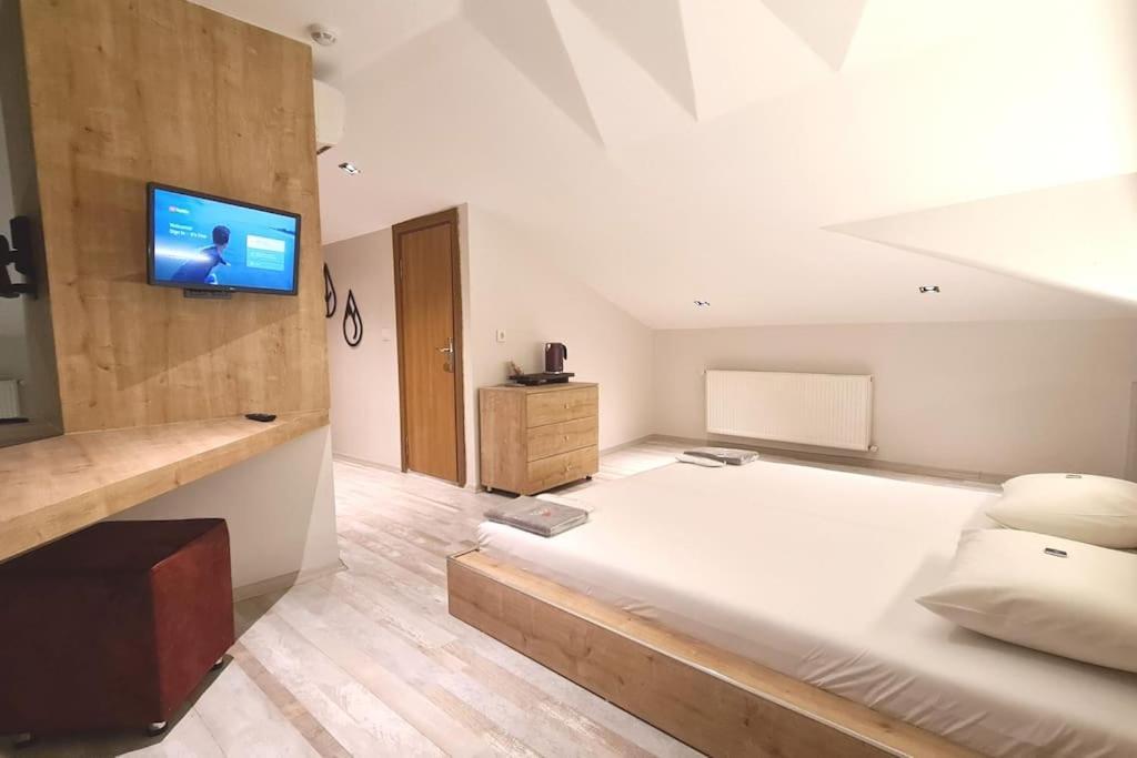 Hotel Social House Mil à Istambul Extérieur photo